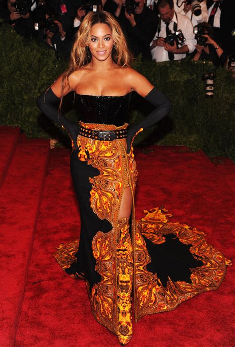 beyoncé dresses for met gala.